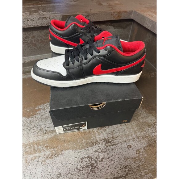 Jordan 1 Low Black Fire Red White Toe Size 10.5- 553558-063 - Picture 6 of 10